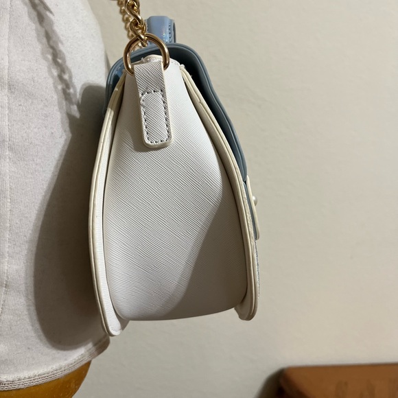 Danielle Nicole Cinderella crossbody for Disney Loungefly. - Picture 11 of 11